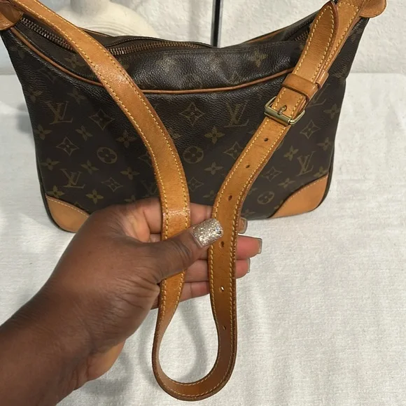 LOUIS VUITTON Monogram Boulogne 30 Shoulder Bag M51265 LV Auth BA278 +COA - Picture 14 of 17